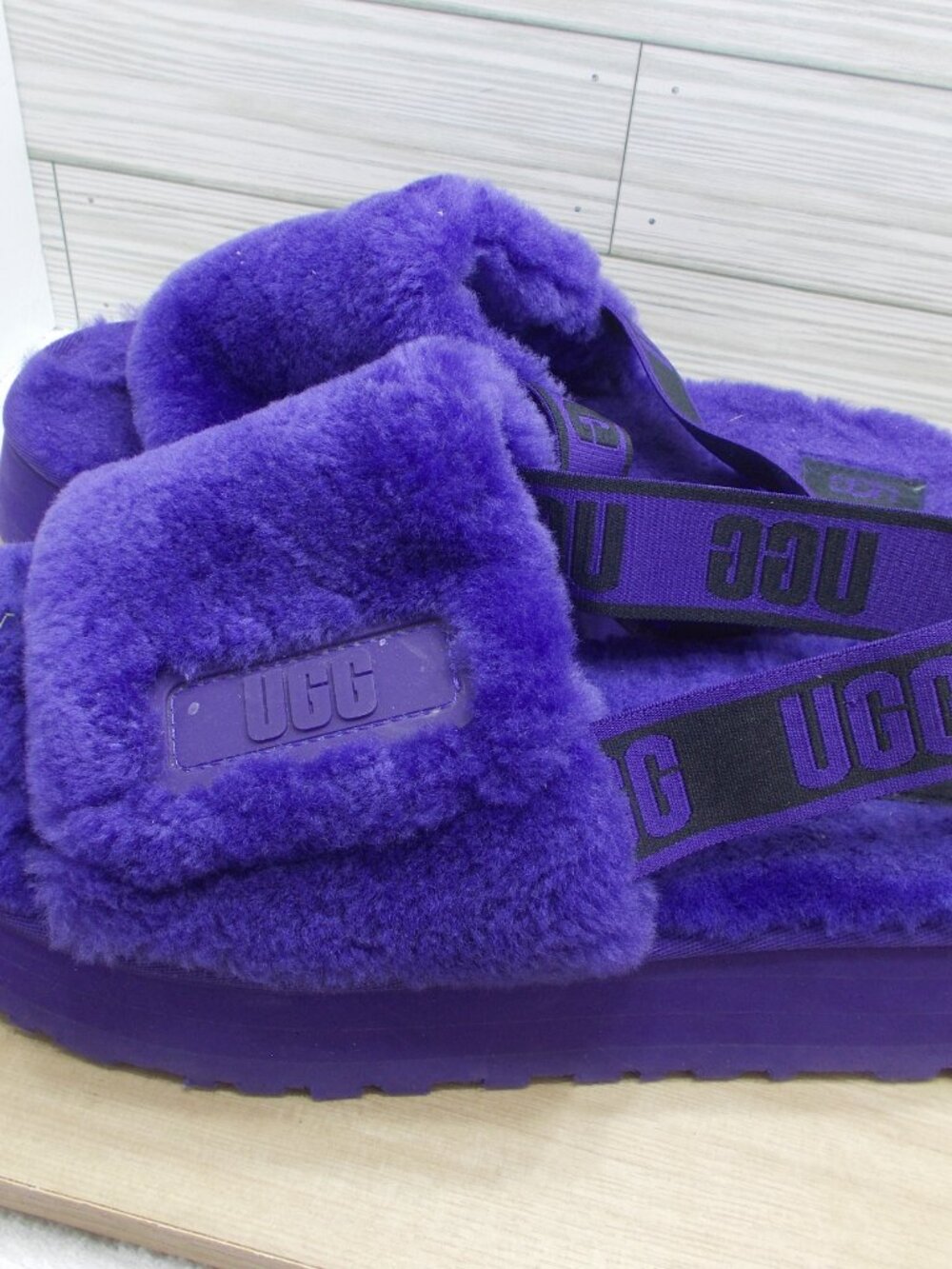 UGG Disco Slide Platform Fuzzy Slingback Slippers Shoes Women's 10 - Picture 3 of 5